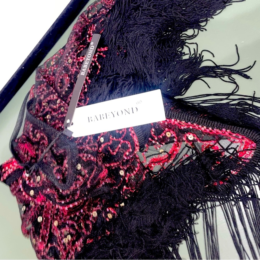 Retro Black and Red Fringe Shawl